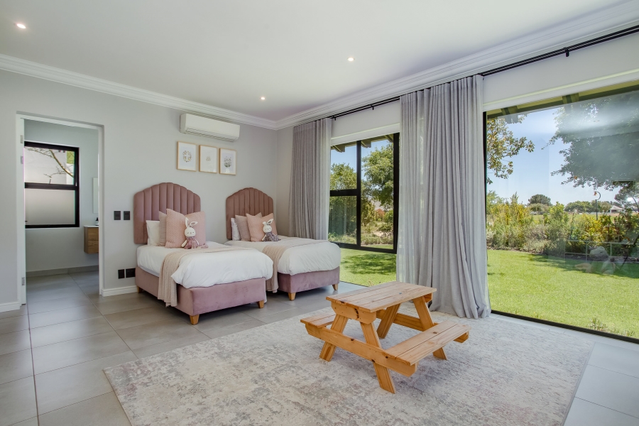 4 Bedroom Property for Sale in Pearl Valley at Val de Vie Western Cape